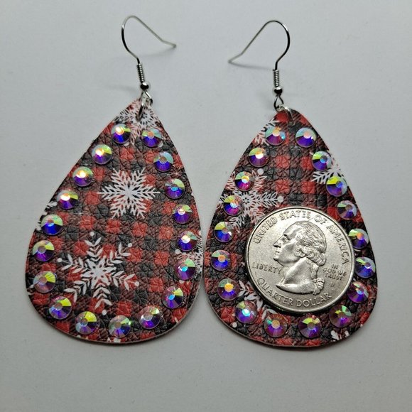 Christmas Earrings Tear Drop Buffalo Plaid Snowflake Bling Faux Leather Red Hook - Picture 2 of 5